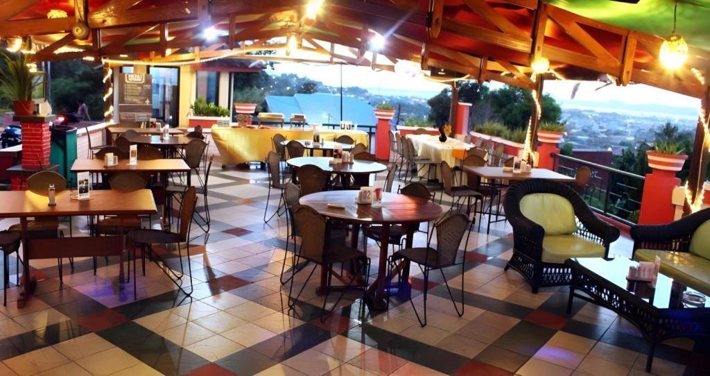 萨特里亚维萨塔酒店 Parepare 外观 照片